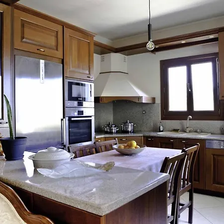 Stelianna Villa Engaraí