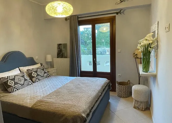 Stelianna Βίλα *